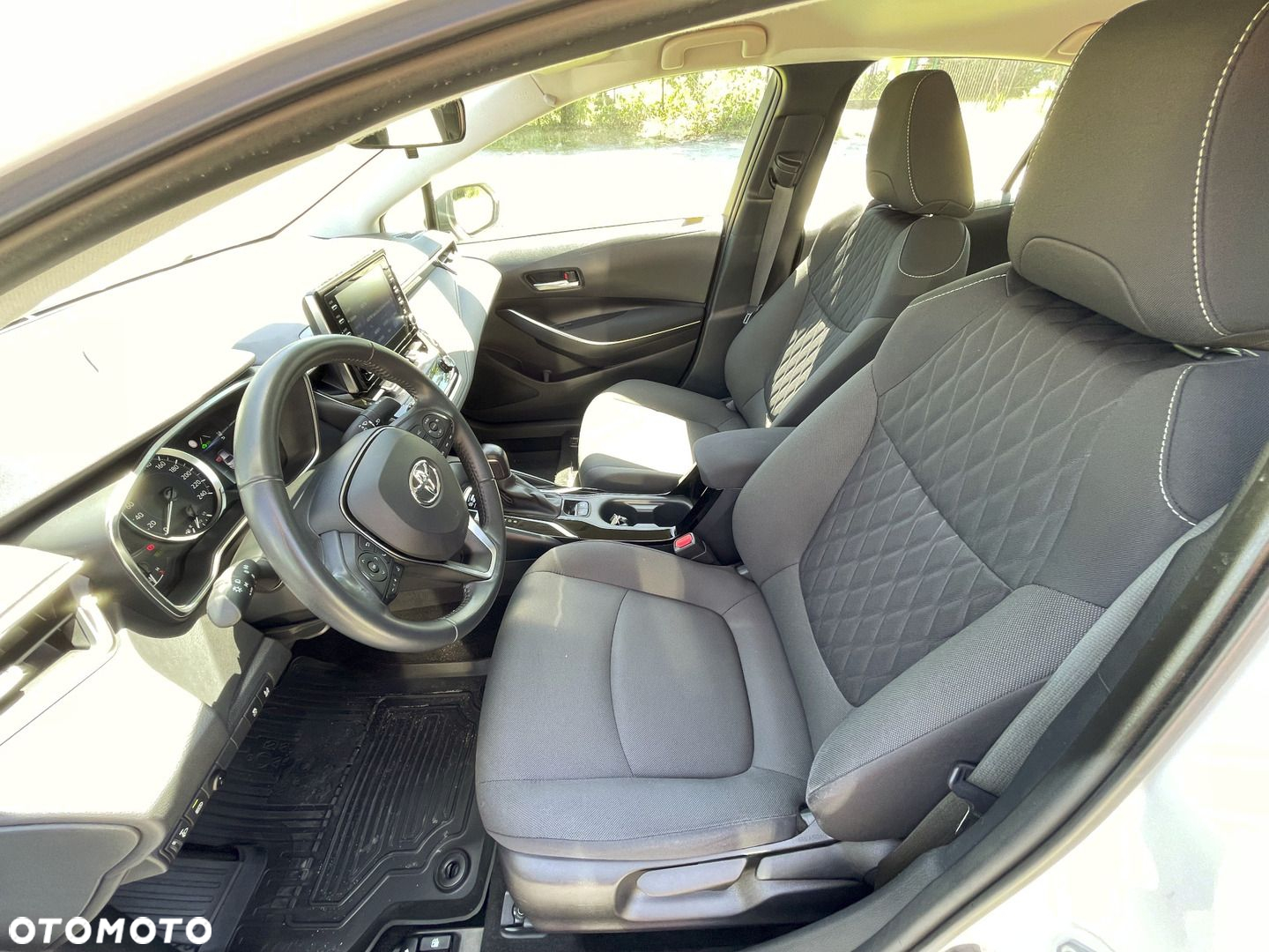 Toyota Corolla 1.8 Hybrid Comfort - 9