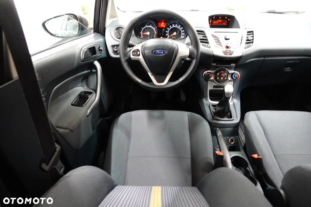 Ford Fiesta 1.25 Ambiente - 31