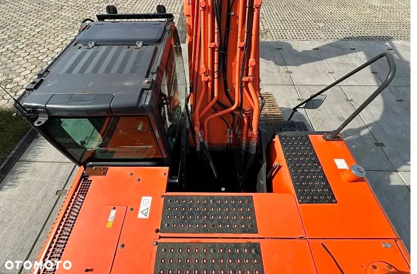 Hitachi ZX350LC-5B - 37