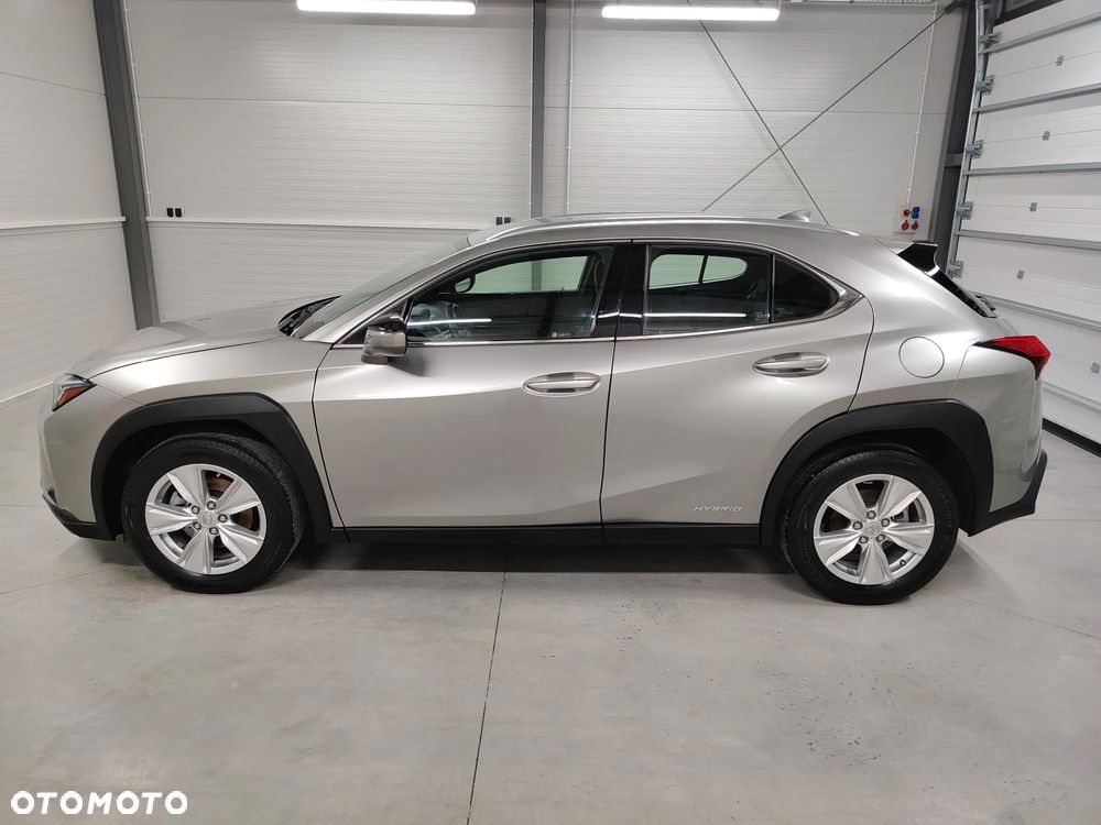 Lexus UX 250h Elegance 2WD - 8