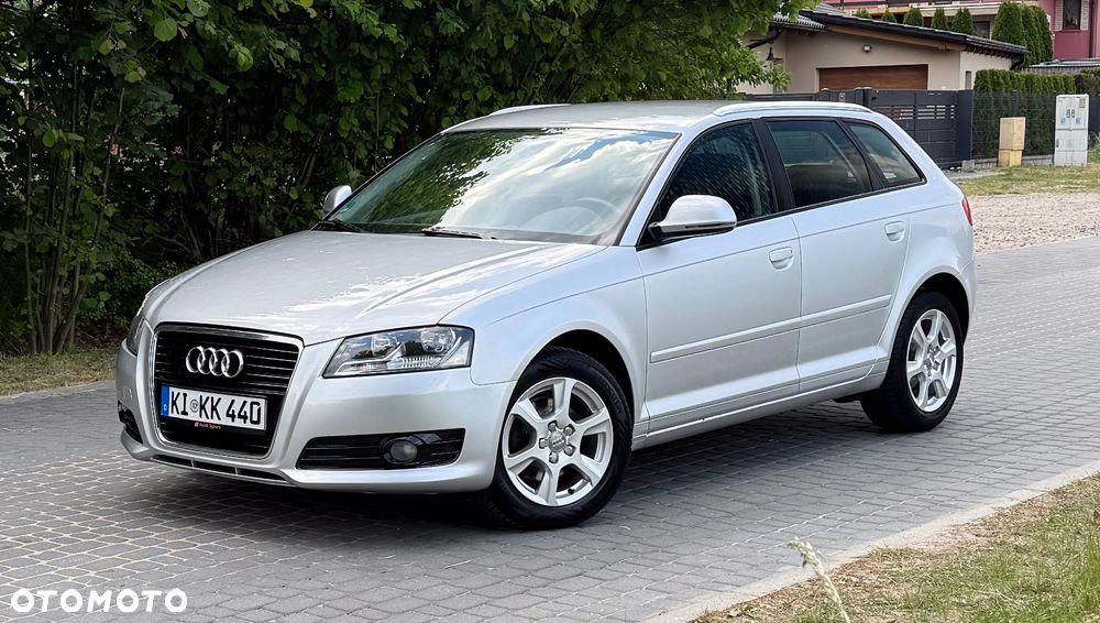 Audi A3 Sportback - 1