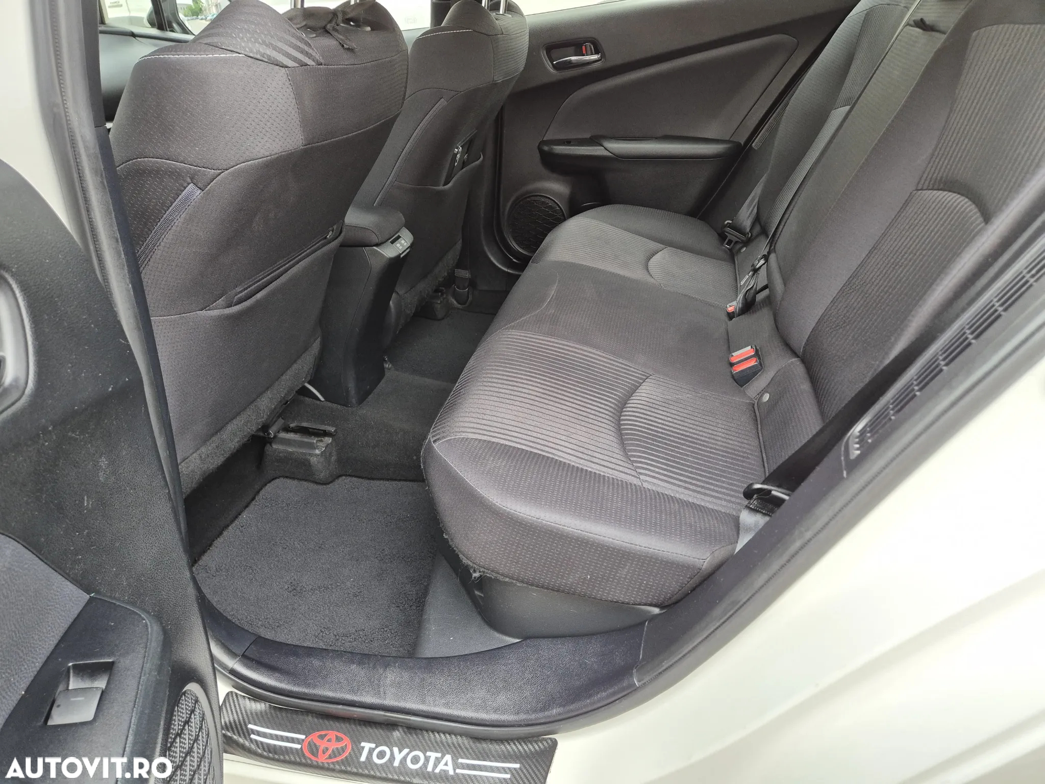 Toyota Prius Plug-in Hybrid Executive - 17