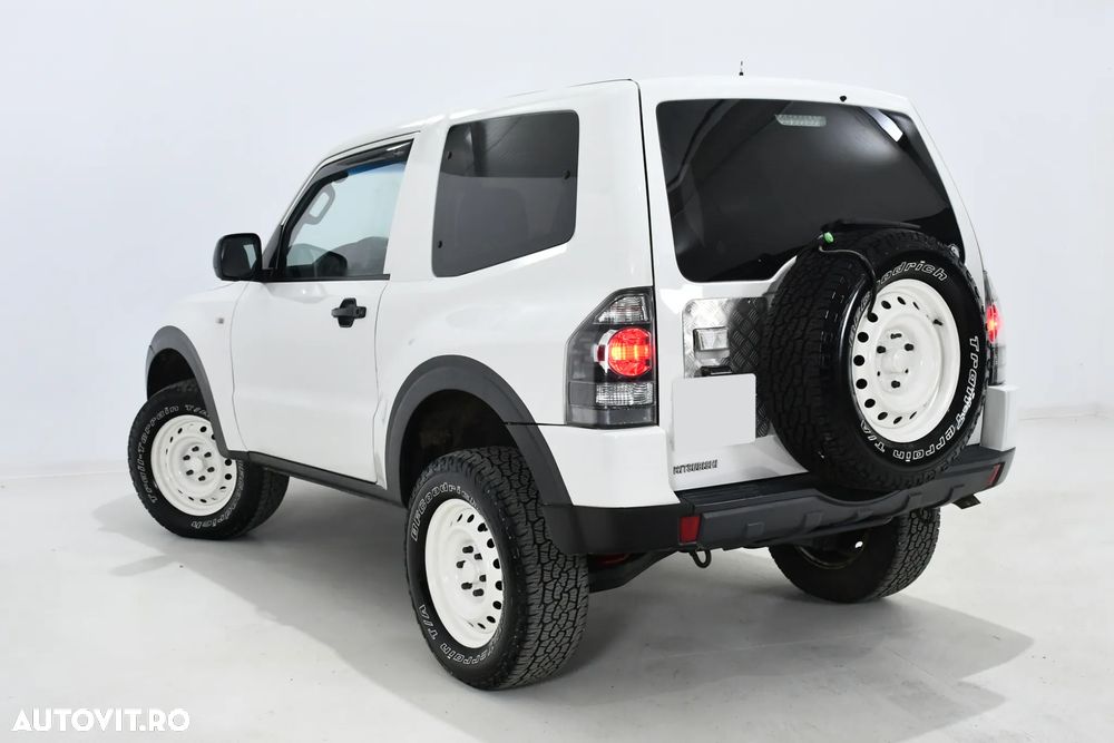 Mitsubishi Pajero 3.2 DI-D - 9