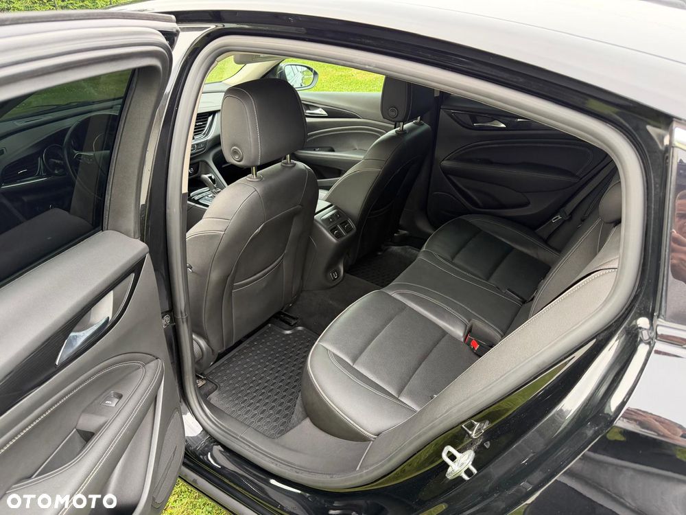Opel Insignia 2.0 T 4x4 Exclusive S&S - 10