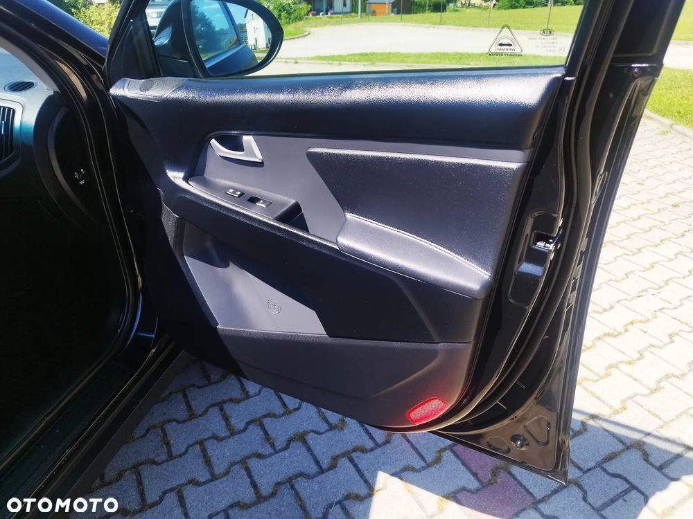 Kia Sportage 2.0 CVVT 4WD Vision - 25
