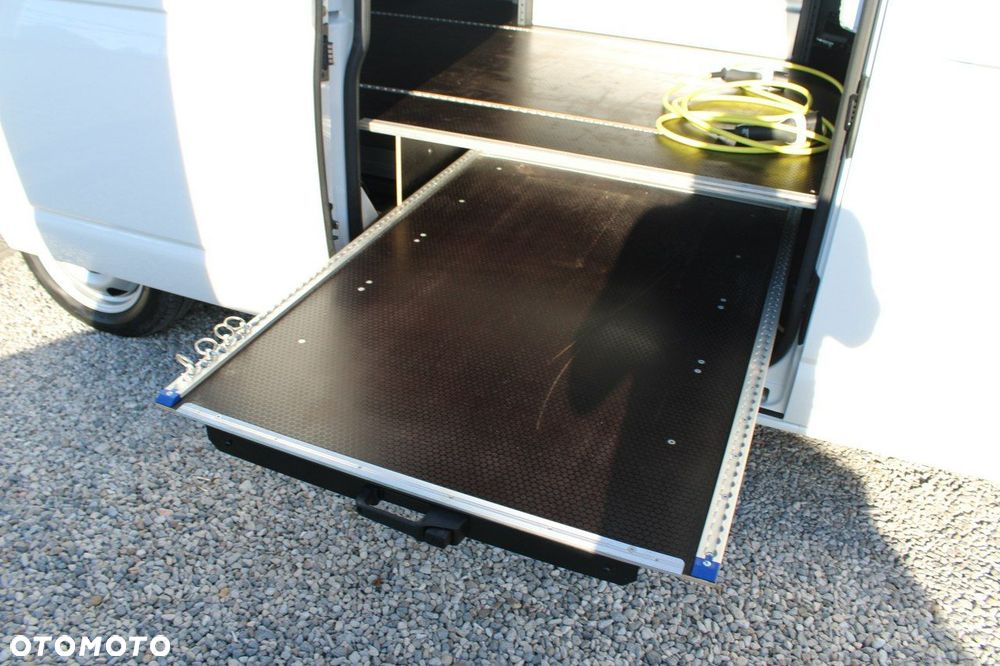 Volkswagen Transporter - 18