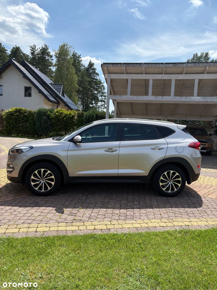 Hyundai Tucson 1.7 CRDI BlueDrive Comfort 2WD - 11