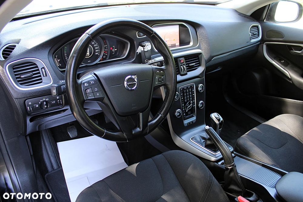 Volvo V40 - 13