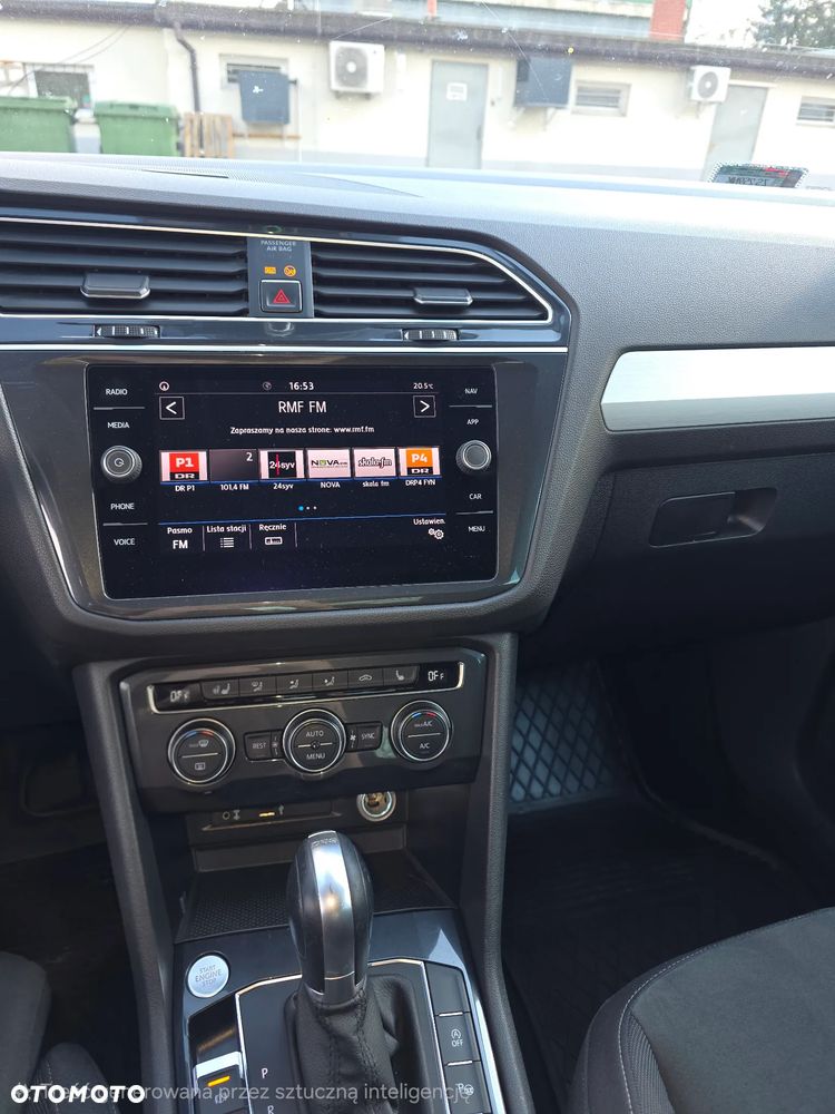 Volkswagen Tiguan - 17