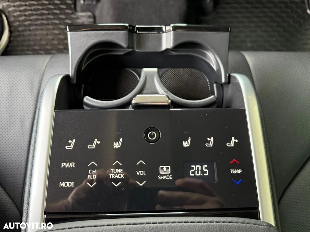 Toyota Camry 2.5 Exclusive - 25