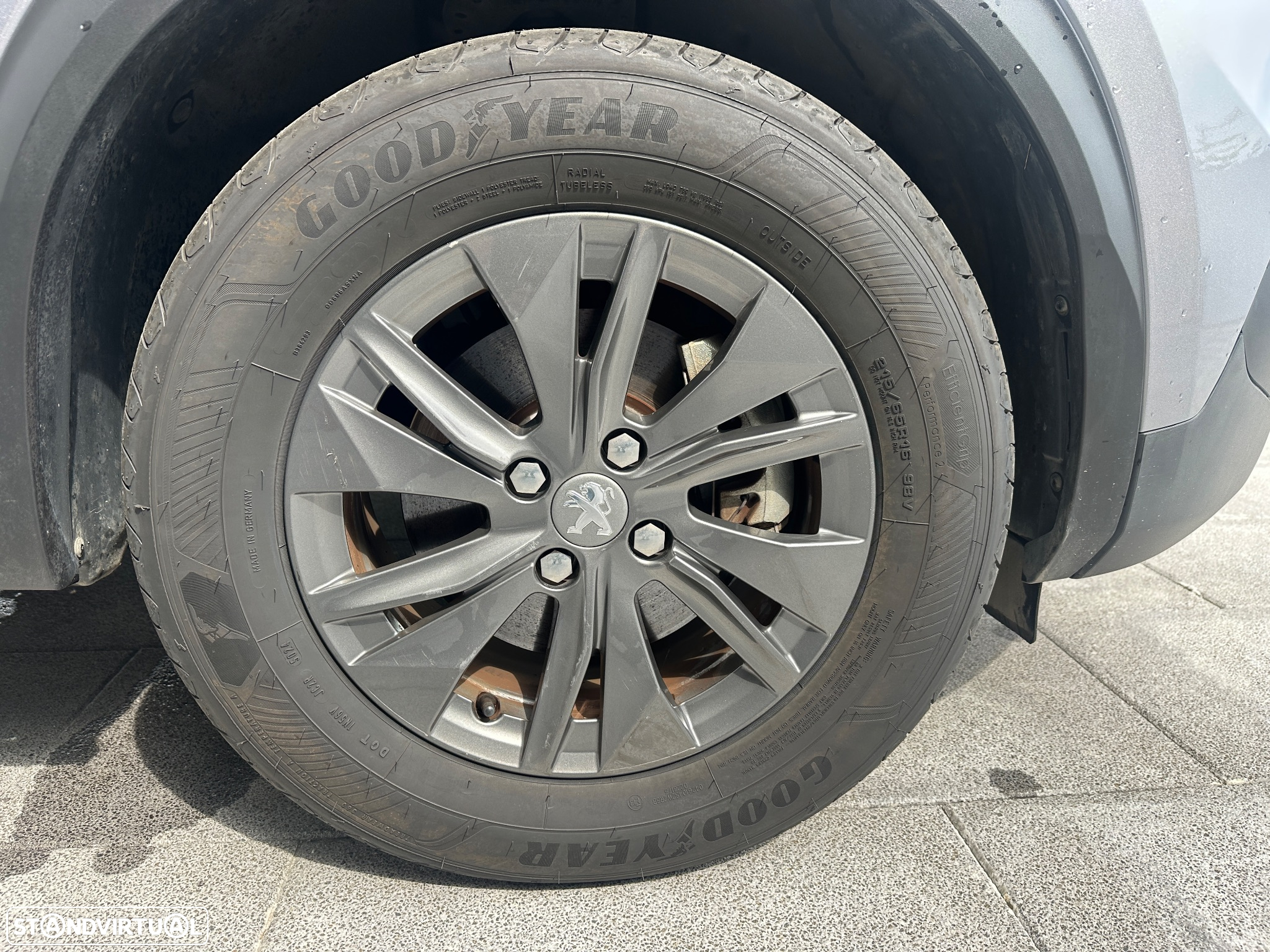 Peugeot e-2008 - 10