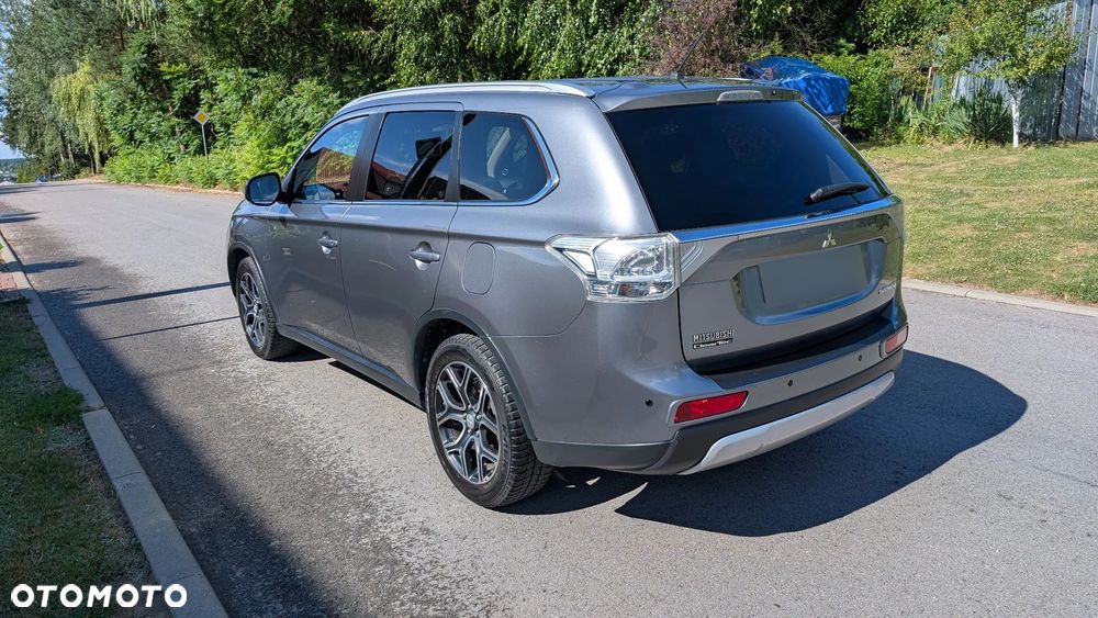 Mitsubishi Outlander 2.0 Intense + 4WD CVT - 7