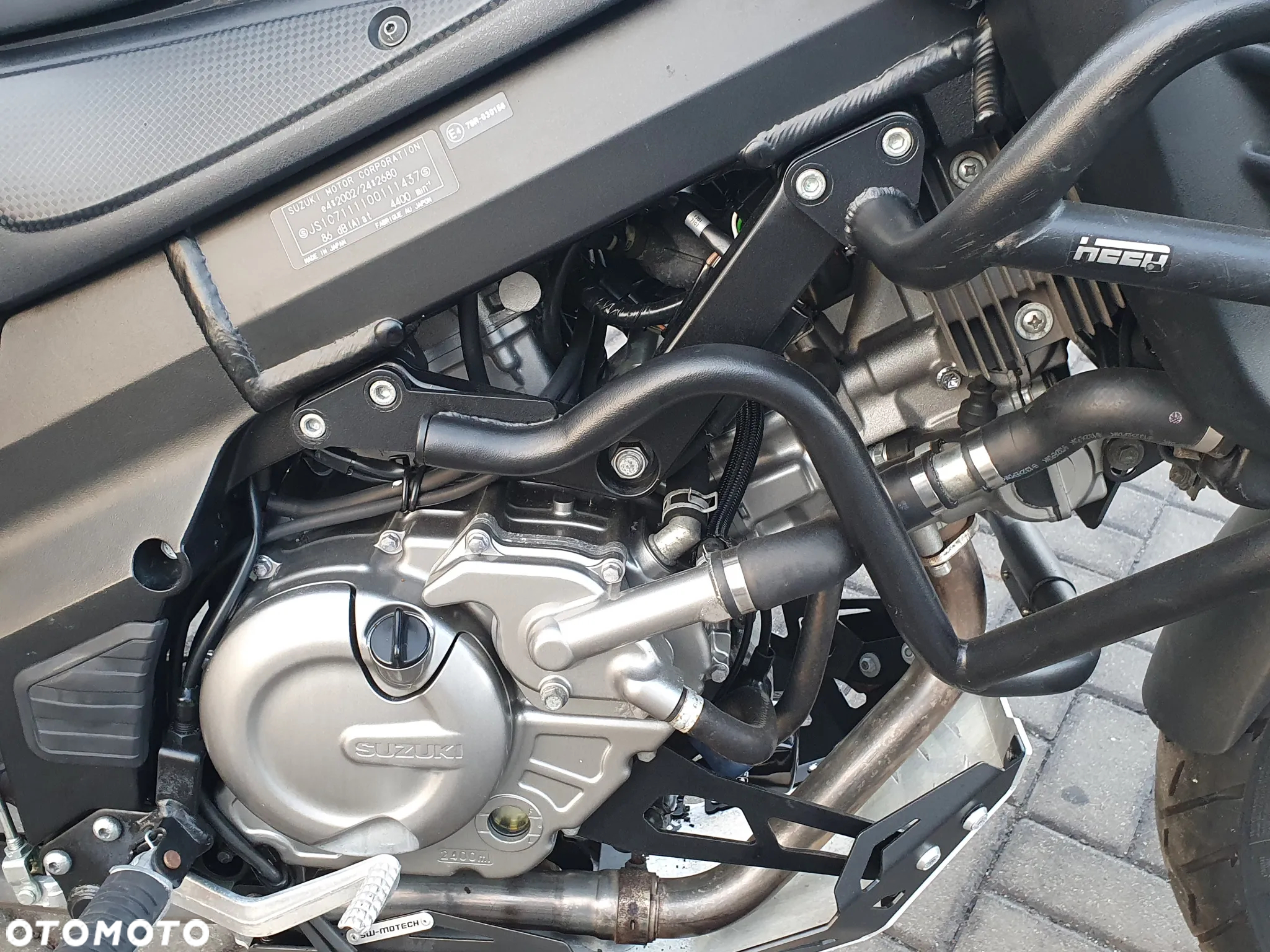 Suzuki V-STROM - 6