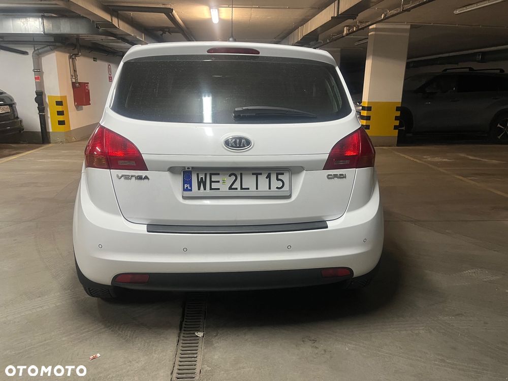 Kia Venga - 5