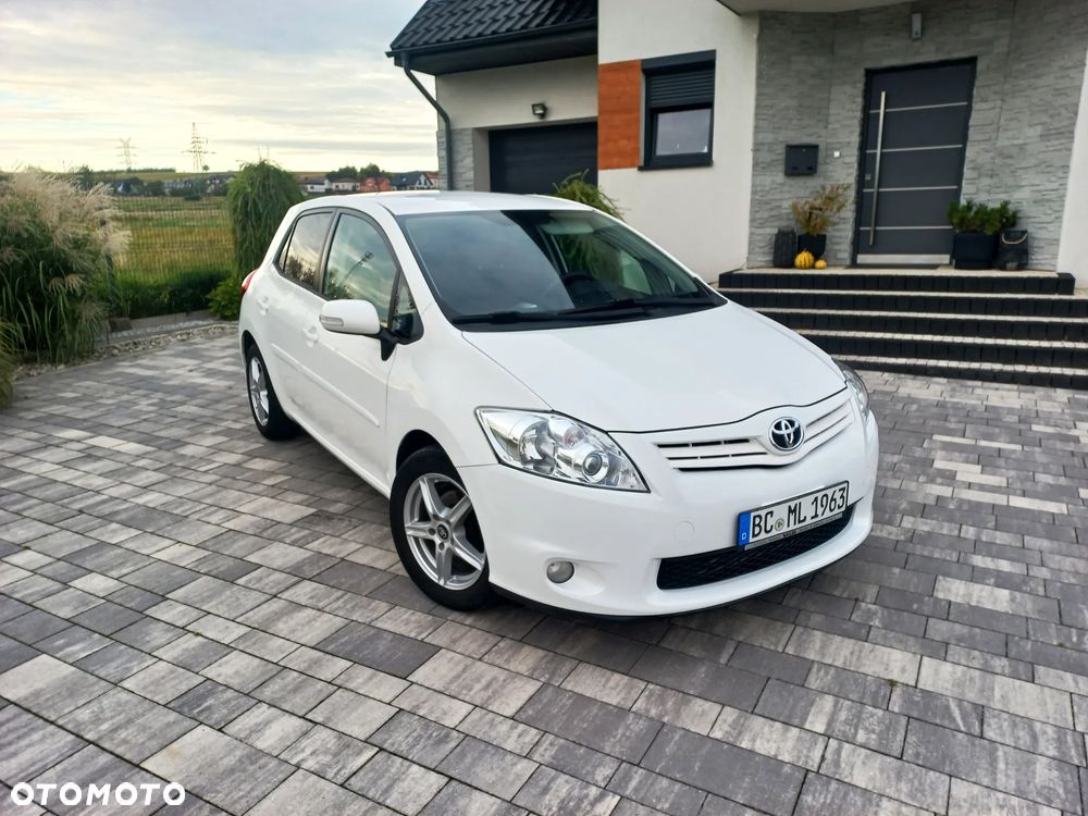 Toyota Auris 1.6 Edition - 1