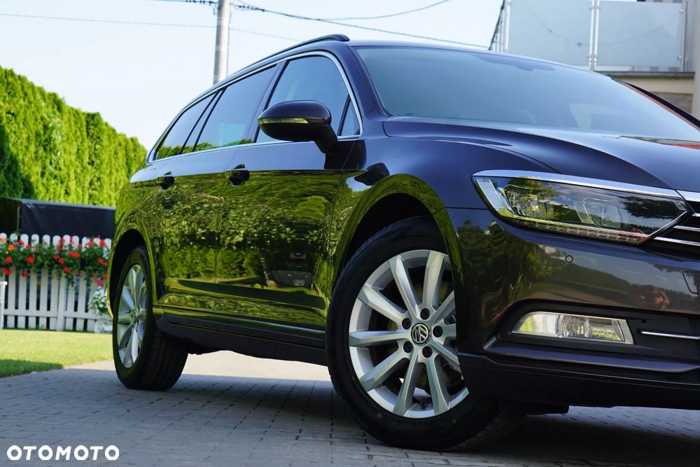 Volkswagen Passat - 24