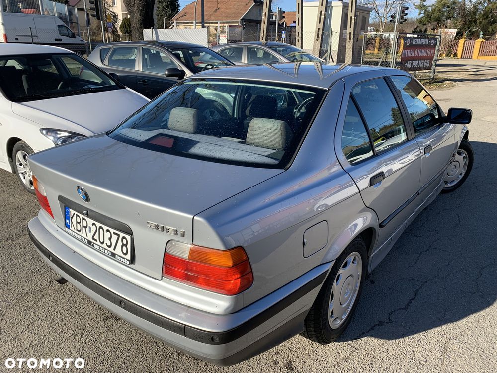BMW Seria 3 318i - 13