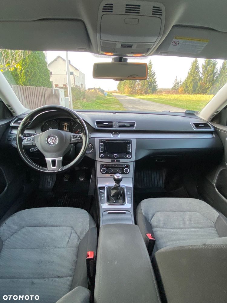 Volkswagen Passat Variant 1.6 TDI BlueMotion Technology Highline - 9