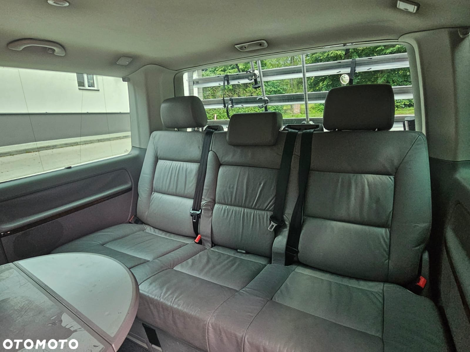 Volkswagen Multivan - 23