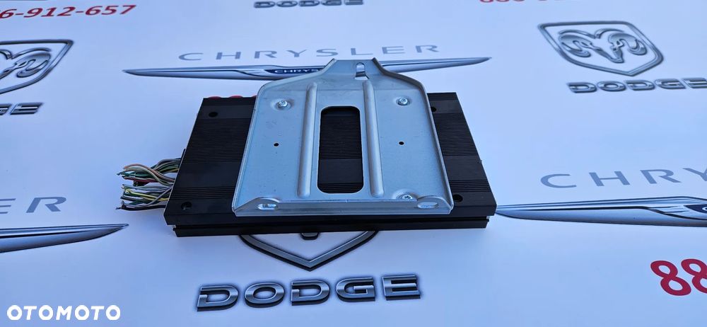 Dodge Durango III LIFT 2021-2025  wzmacniacz z kostkami 68549076AA - 5