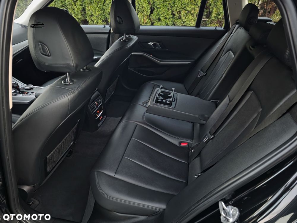 BMW Seria 3 - 40
