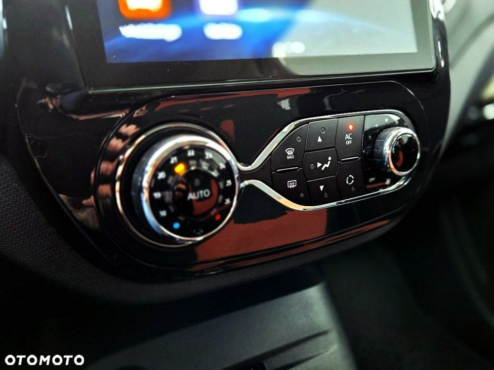 Renault Captur TCe 120 EDC Helly Hansen - 16