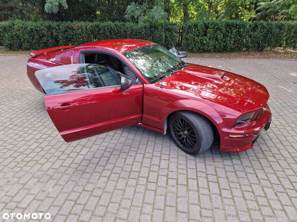 Ford Mustang - 22