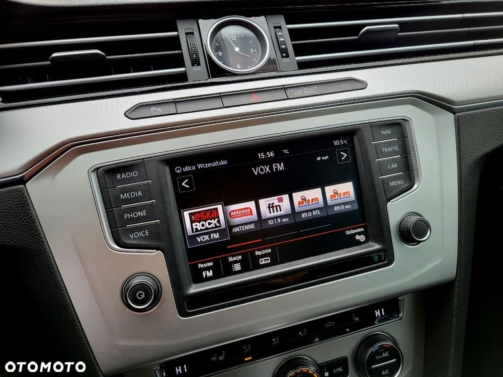 Volkswagen Passat - 37
