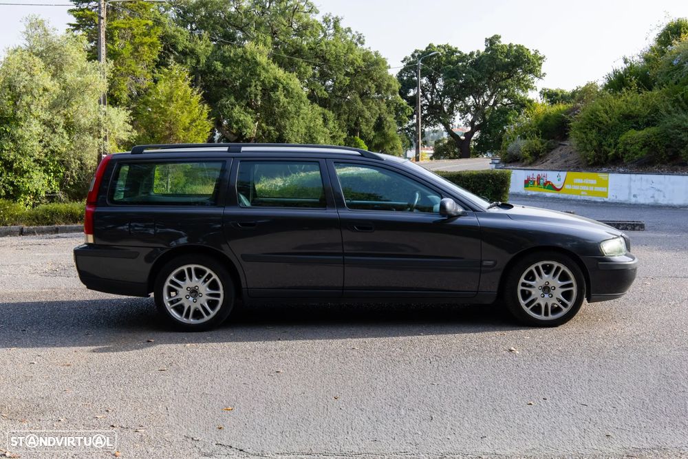 Volvo V70 T5 - 2