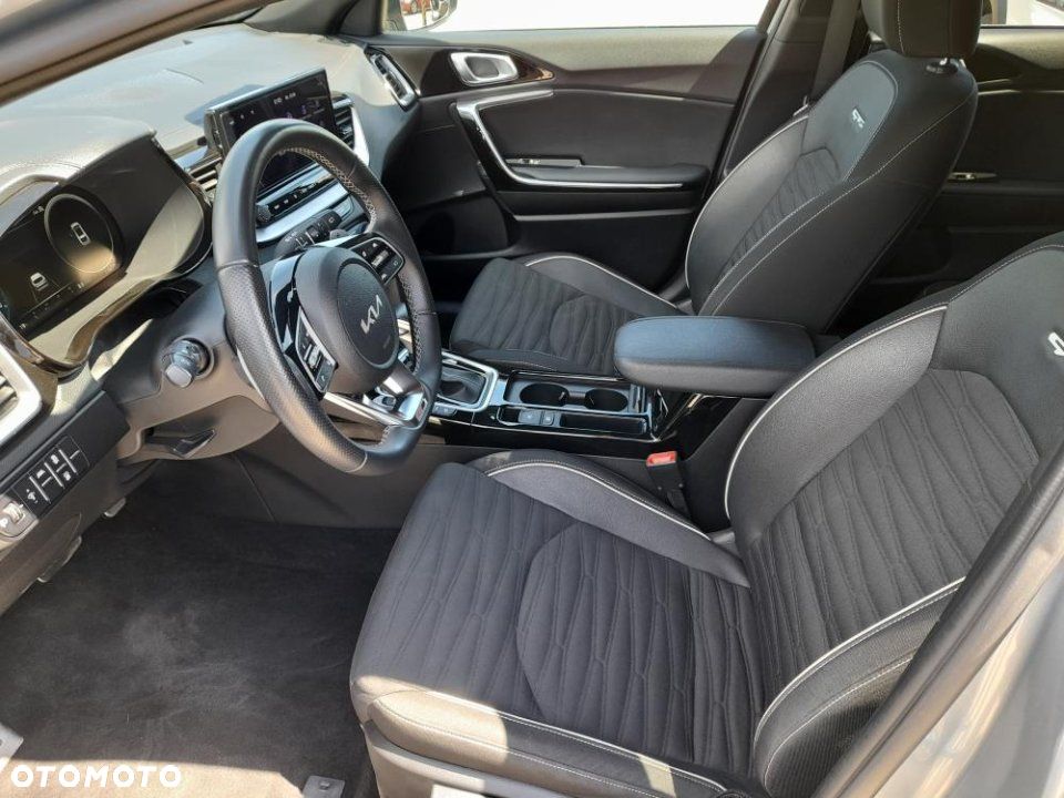 Kia ProCeed - 9