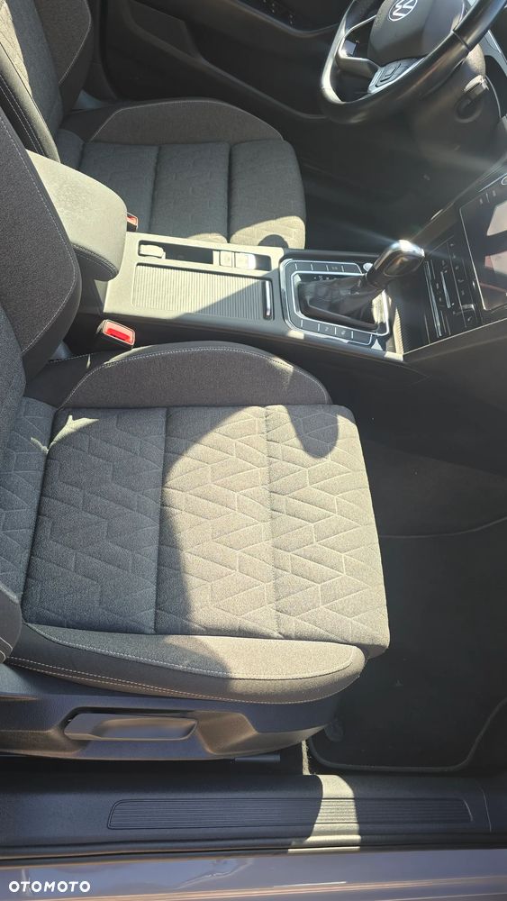 Volkswagen Passat 2.0 TDI SCR Style DSG - 36