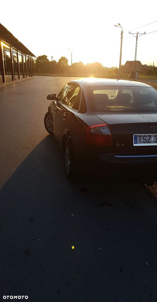 Audi A4 Limousine - 11