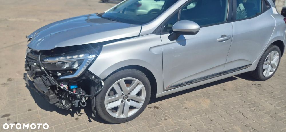 Renault Clio - 1