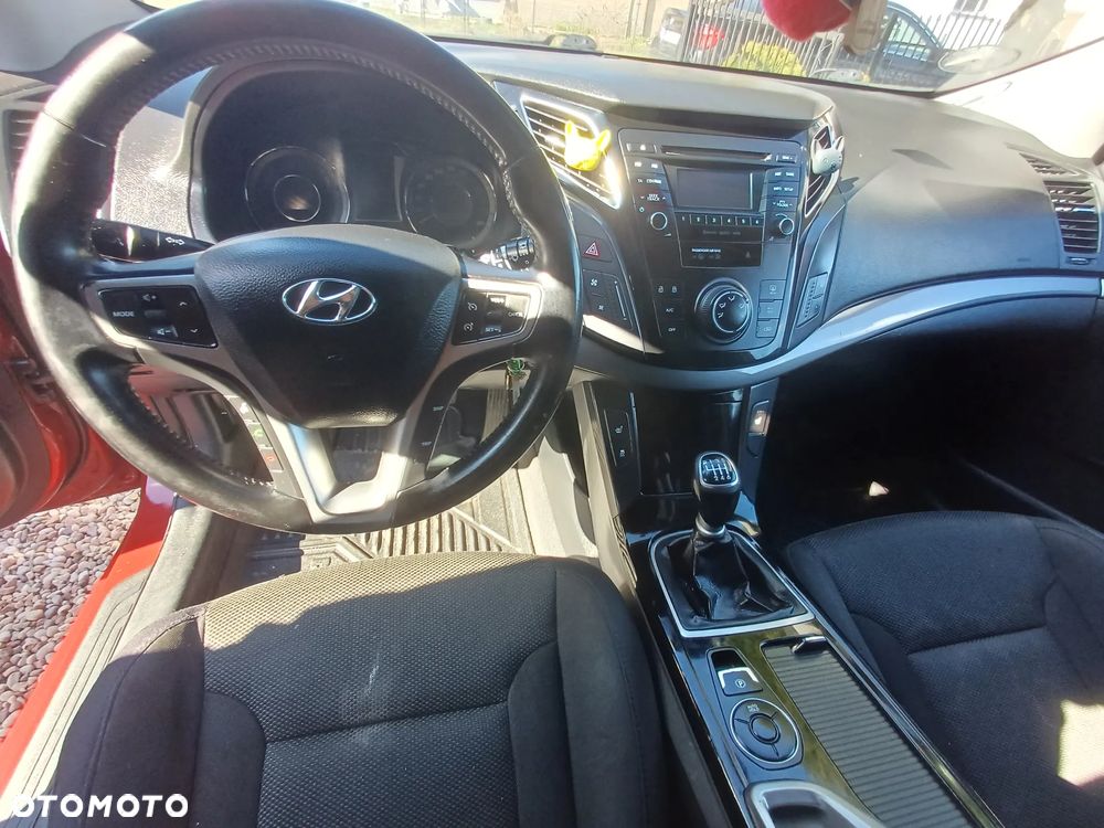 Hyundai i40 1.7 CRDi Comfort + - 7
