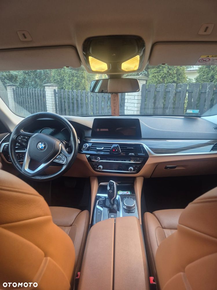 BMW Seria 5 530i xDrive Luxury Line - 7