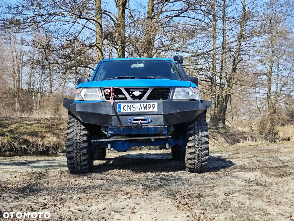 Nissan Patrol - 1