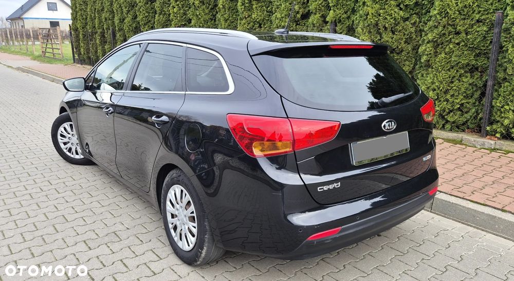 Kia Ceed 1.6 GDI Business Line - 12