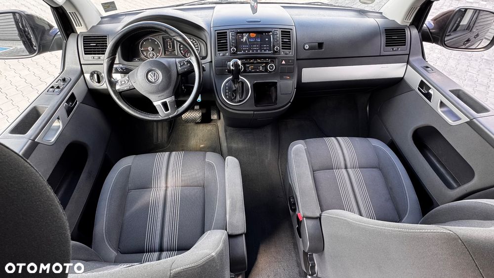 Volkswagen Multivan - 22