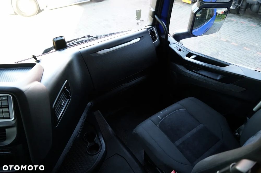 Iveco S-WAY / 460 / RETARDER / LNG / MEGA / LOW DECK / - 32