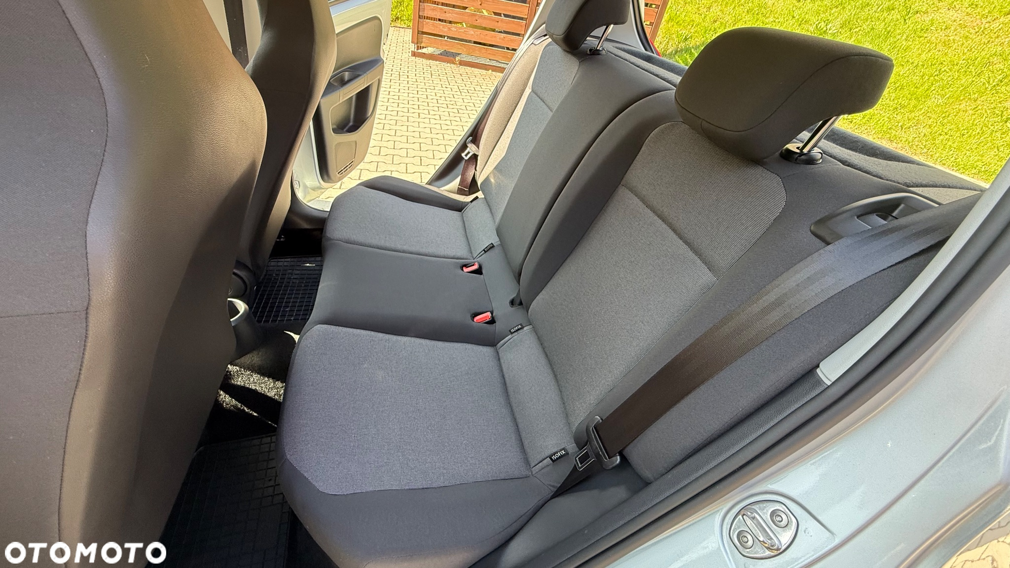 Volkswagen up! (BlueMotion Technology) high - 21