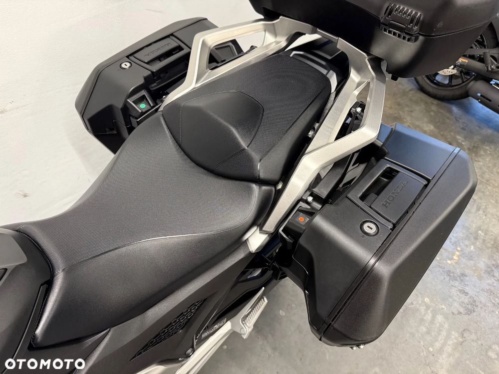 Honda NC - 25