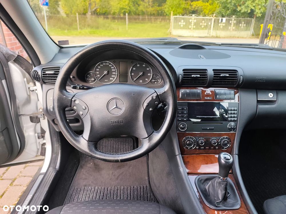 Mercedes-Benz Klasa C 180 Kompressor Elegance - 20