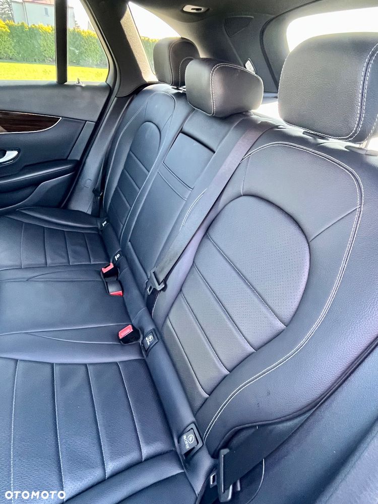 Mercedes-Benz GLC 300 4Matic 9G-TRONIC - 28