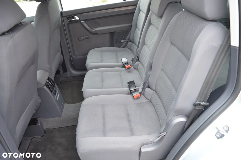 Volkswagen Touran 1.9 TDI Basis - 13