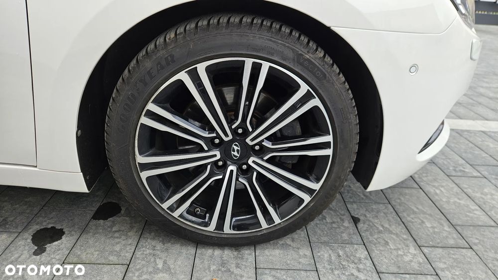 Hyundai i40 Kombi 2.0 Automatik Premium - 33