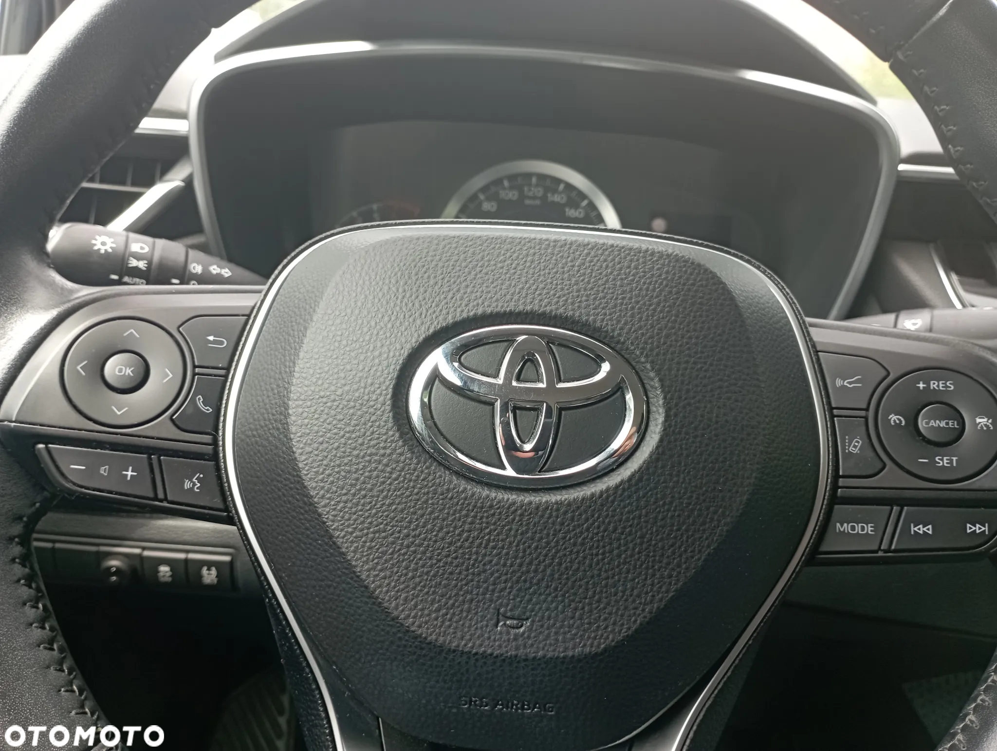 Toyota Corolla 1.8 Hybrid Active - 13