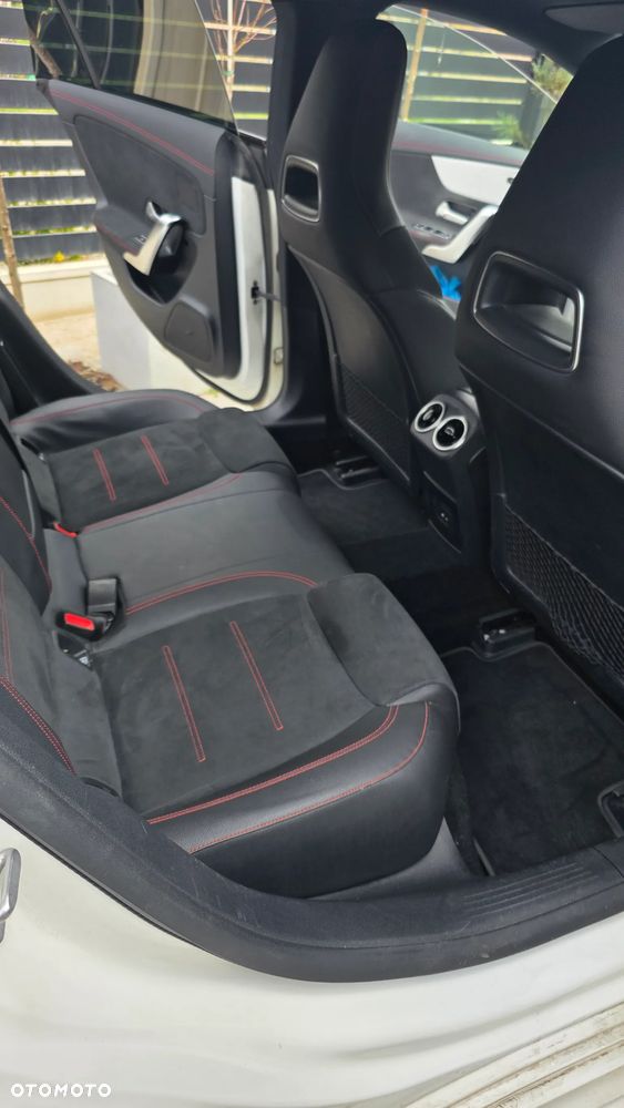 Mercedes-Benz CLA 200 d AMG Line 8G-DCT - 11