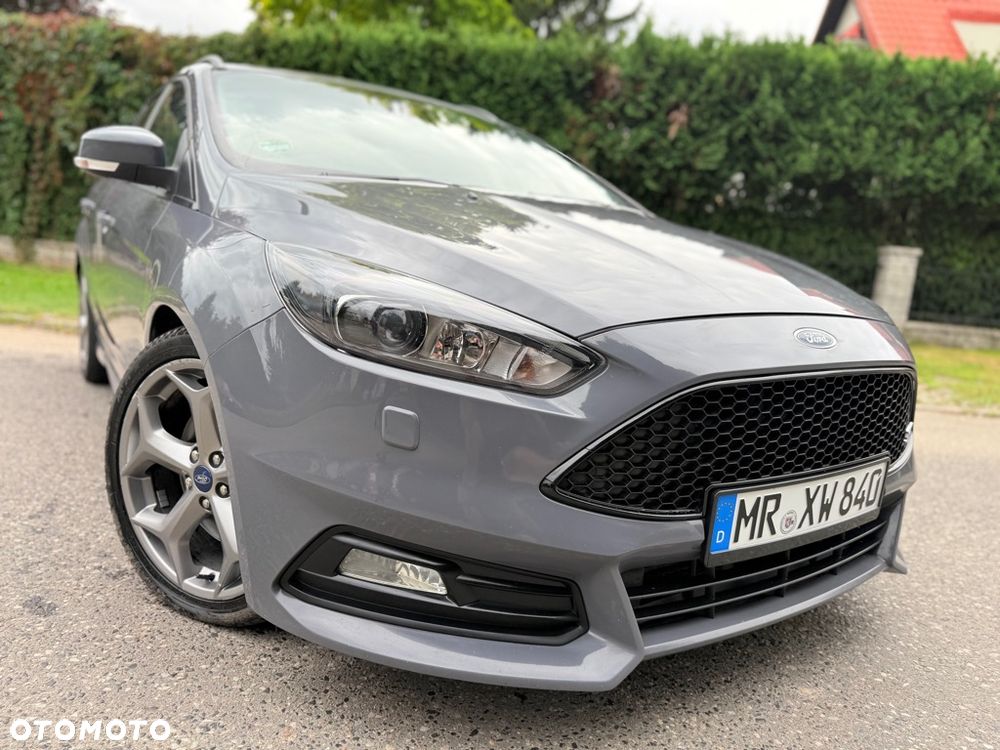Ford Focus 2.0 TDCi ST mit Leder-Sport-Paket - 10