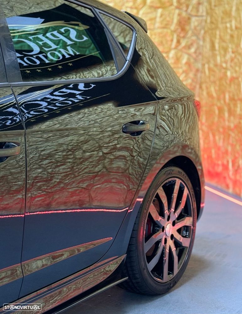 SEAT Leon 2.0 TDI DPF FR - 26