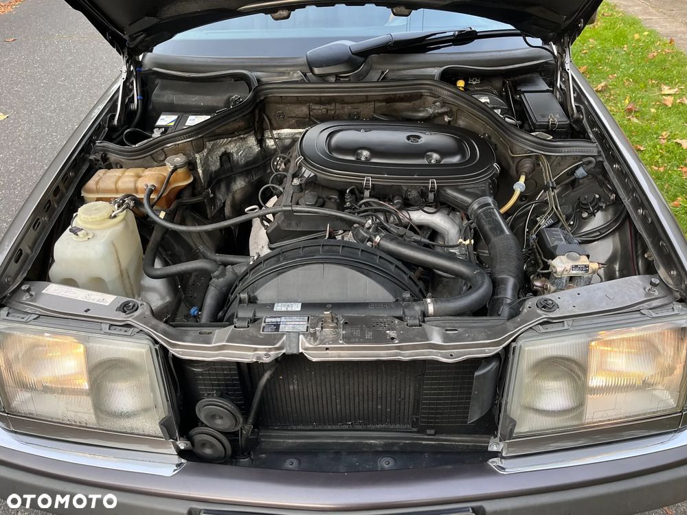 Mercedes-Benz W124 (1984-1993) - 11